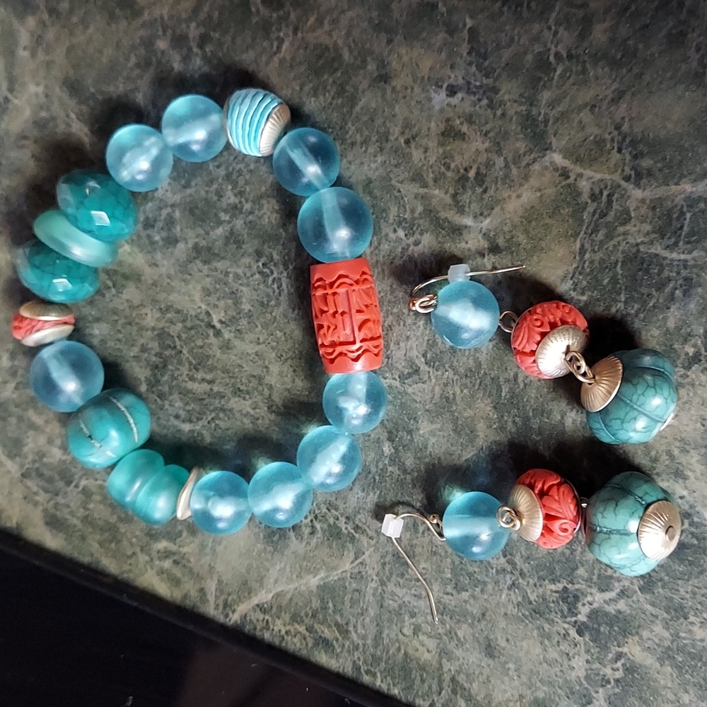 Chico's bracelet and earrings to match the necklaces posted elsewhere.